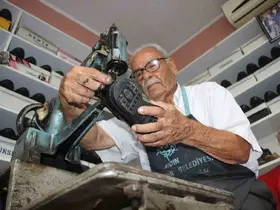 Ayakkabı doktoru Nail Usta, 75 yıldır baba mesleğini yapıyor
