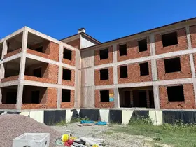 Ayancık’ta yarım kalan huzurevi inşaatı bakanlığa devredildi
