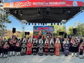 Ayaş Domates Festivali, renkli görüntülerle başladı
