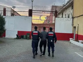 Aydın’da aranan 2 hükümlü jandarmaya takıldı
