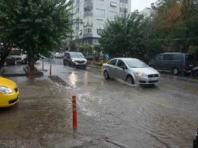 Aydın’da sağanak yağış etkili oluyor

