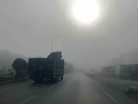 Aydın’da yoğun sis sürücülere zor anlar yaşattı
