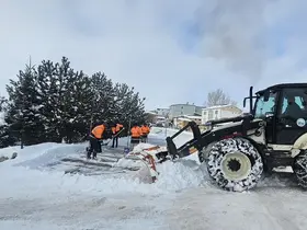 Aydıntepe’de karla mücadele ilçe genelinde devam ediyor
