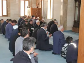 Ayla Kara ve öğrencileri Kula’da dualarla anıldı
