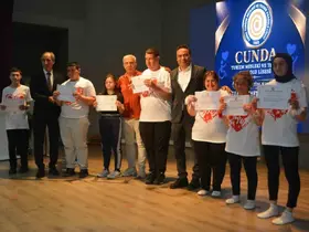 Ayvalık’ta özel öğrencilerden anlamlı gösterim
