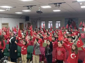 Babaeski’de ilk ders ’Bayrak Sevgisi’ oldu
