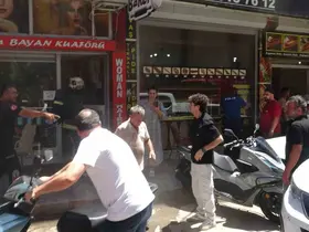 Babanın yaptığı kaynaktan çıkan kıvılcımlar, oğlunun işlettiği bayan kuaföründe yangın çıkardı
