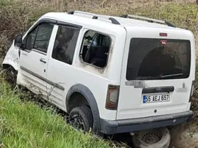 Bafra’da su kanalına düşen aracın sürücüsü yaralandı
