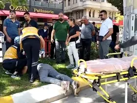 Bafra’da yaya geçidinde kaza: 3 yaralı, kaza anı kamerada
