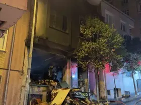 Bağcılar’da iş yerinde çıkan yangın binayı sardı: 1 yaralı
