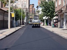 Bağlar’da yollar yenilendi
