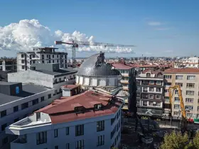 Bahçelievler’de Yayla Camii’nin yıkımı kubbesinin sağlamlığı nedeniyle uzadı
