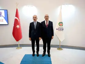 Bakan Abdulkadir Uraloğlu’ndan Büyükşehir Belediyesi’ne ziyaret

