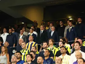 Bakan Bak, Fenerbahçe - Beşiktaş derbisini takip etti
