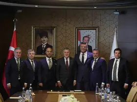 Bakan Bak, Fenerbahçe yönetimini kabul etti
