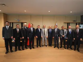 Bakan Bak ve Suriyeli mevkidaşı ile Basketbol Gelişim Merkezi’ni ziyaret etti
