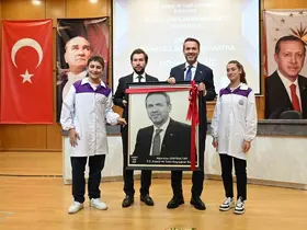 Bakan Bayraktar, Denizli OSB’nin örnek projeleri ve sürdürülebilir üretim vizyonundan övgüyle söz etti
