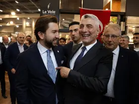 Bakan Bolat, Hometex 2026’nın gözdesi DENİB standını ziyaret etti
