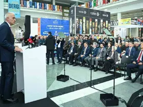Bakan Ersoy: "Bin 300 halk kütüphanesiyle 800 bin metrekareye ulaşarak rekor kırdık"
