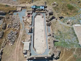 Bakan Ersoy: Tralleis’te 2 bin yıllık 300 kişilik antik havuz gün yüzüne çıkarıldı
