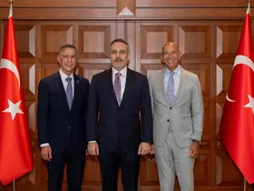 Bakan Fidan, ABD’nin Ankara Büyükelçisi Barrack’ı kabul etti