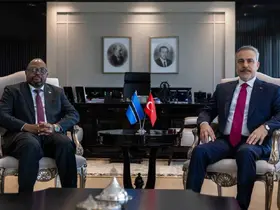 Bakan Fidan, Botsvana Uluslararası İlişkiler Bakanı Butale ile görüştü
