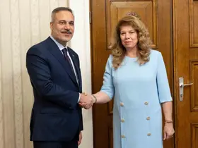 Bakan Fidan, Bulgaristan Cumhurbaşkanı Yotova ile görüştü
