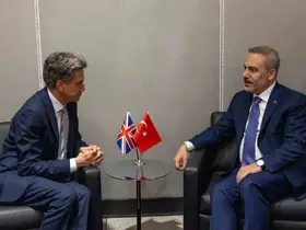 Bakan Fidan, İngiliz mevkidaşı Miliband ile görüştü
