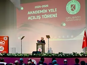 Bakan Göktaş, Konya'da Yapay Zekayla Vizyonunu Paylaştı