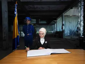 Bakan Göktaş: "(Srebrenitsa) Avrupa’nın ortasında, dünyanın gözü önünde gerçekleşen çok büyük bir soykırım"

