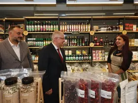 Bakan Güler, İstanbul’da esnaf ziyareti gerçekleştirdi
