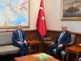 Bakan Güler, Mehdi Eker ile görüştü
