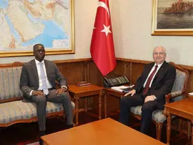 Bakan Güler, Nijer Savunma Bakanı Orgeneral Salifou Mody ile bir araya geldi
