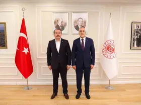 Bakan Işıkhan, Memur-Sen Genel Başkanı Yalçın ile bir araya geldi