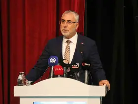 Bakan Işıkhan: "Yüz yılımızı kurtarmak için değil, yüz yıla yön vermek üzere büyük bir mücadele veriyoruz"

