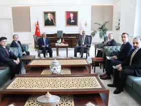 Bakan Memişoğlu, D-8 Genel Sekreteri Mahmood ile bir araya geldi
