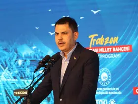 Bakan Murat Kurum: "Onlar kendi iç çekişmelerine devam etsinler, biz milletimizin duasını almaya devam edeceğiz"
