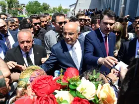 Bakan Murat Kurum’dan Başkan Er ile Belediye Meclis üyelerine teşekkür

