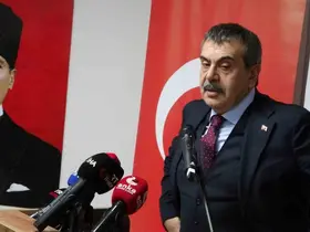 Bakan Tekin Malatya’da görme engelli öğrencilerle bir araya geldi
