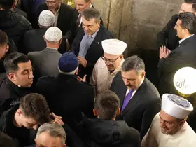 Bakan Tekin ve Çiftçi, bayram namazını Erzurum’da kıldı
