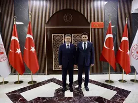 Bakan Yumaklı: "Türkiye kovan varlığında 3’üncü, bal üretiminde de Çin’den sonra 2’inci sırada"
