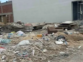 Baksan Sanayi Sitesi’nde biriken atıklar çevrede büyük rahatsızlık oluşturuyor
