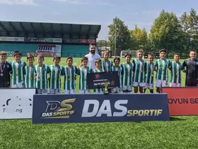 Balıkesir Büyükşehir Belediyespor U-11 Takımı Bursa’da şampiyon oldu
