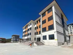 Balıkesir’de 3 yeni okulda eğitime başlandı
