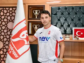 Balıkesirspor iç transferde 3 oyuncuyla sözleşme imzaladı
