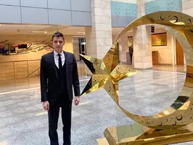 Balkonda düşen genç avukat kurtarılmadı
