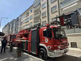 Balkonda yanan koltuk paniğe yol açtı
