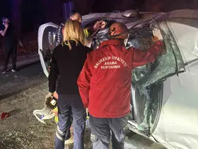 Balya’da otomobil şarampole uçtu: 2 yaralı
