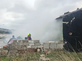 Bandırma’da metruk binada soba yangını, 1 kişi dumandan etkilendi
