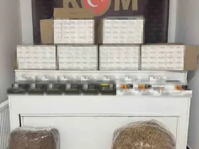 Bandrolsüz 75 bin dal boş makaron ele geçirildi

